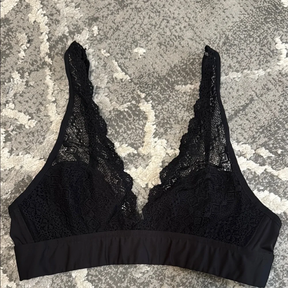 Marilyn Monroe Black Lace Bra with Triangle Cups Size M - Picture 1 of 2